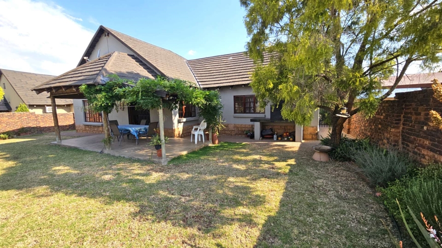 3 Bedroom Property for Sale in Melodie North West